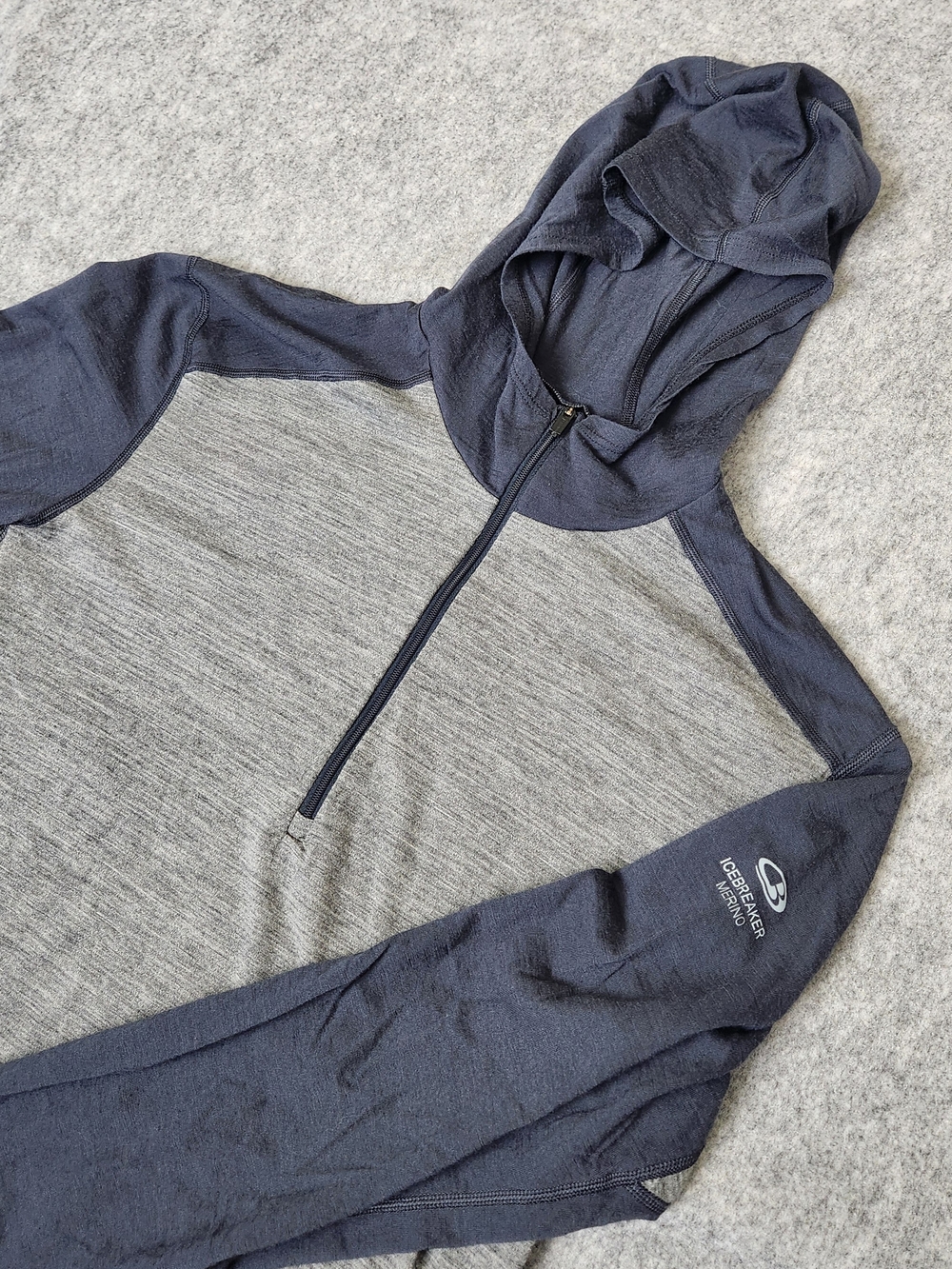 Icebreaker Merino Wool Bodyfit 200 1/4 Zip Base Layer Hoodie Men’s L Gray Winter